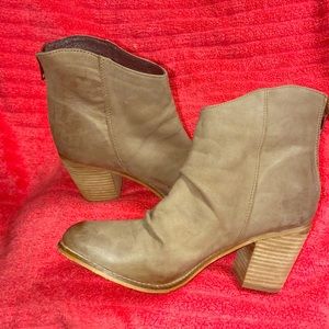 DIBA.True taupe ankle booties